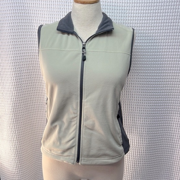 North End Micro Fleece Ladies Vest in Size Large. EUC. Sage/Gray with front zip - Picture 1 of 6